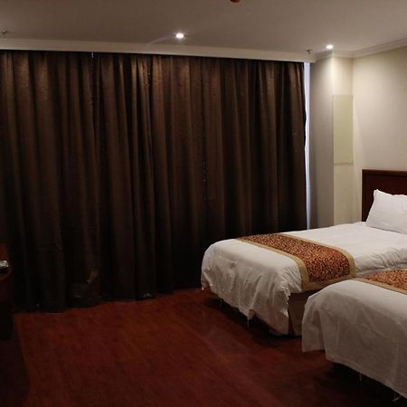 Greentree Inn Shanghai Pudong Airport Wild Animal Park Express Hotel Nanhui Exterior foto
