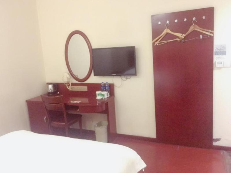 Greentree Inn Shanghai Pudong Airport Wild Animal Park Express Hotel Nanhui Exterior foto